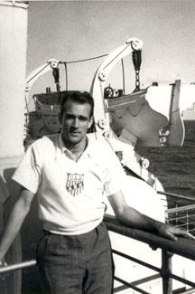 尼尔。, who competed against 杰西·欧文斯 during the Olympic Trials, traveled with the Olympic Team by cruise ship to 德国.