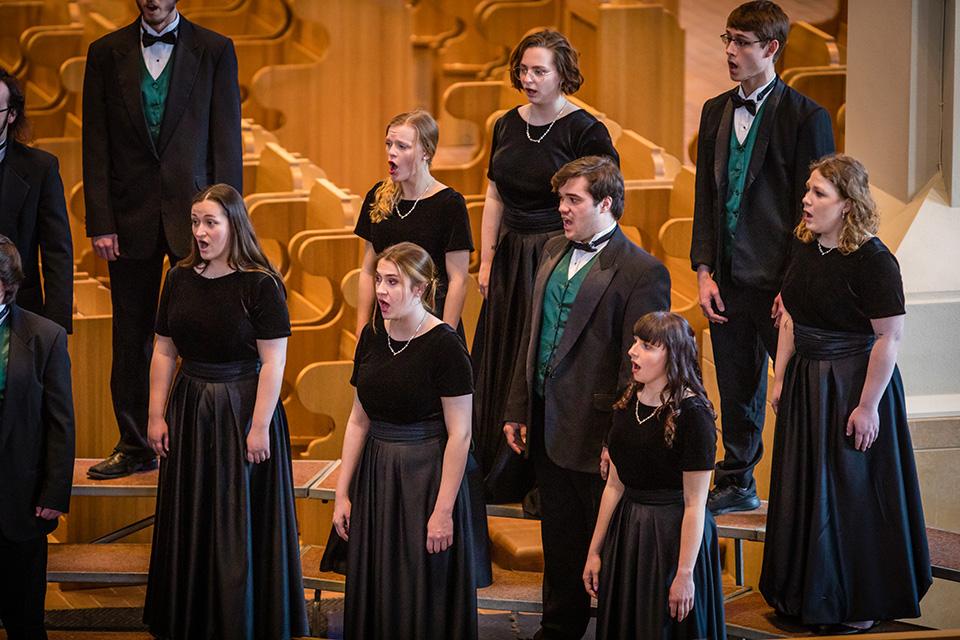 Tower Choir, University Chorale to present weekend of concerts Nov. 12-13